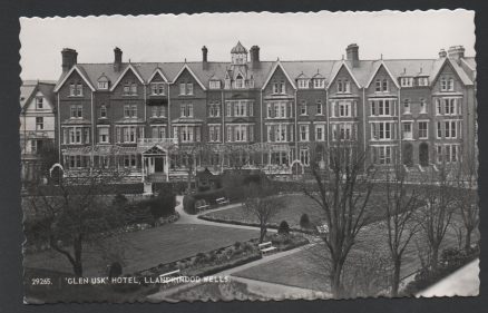 Llandrindod Postcard Glen Usk Hotel 1964