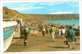 Filey Postcard Yorks Coble Landing Beach And Bay