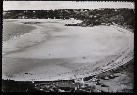 Jersey Postcard Ouaine Beach 1957