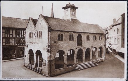 Ross On Wye Postcard Herefordshire The Market House 1942