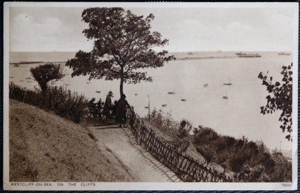 Westcliff On Sea Vintage Postcard