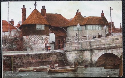 Sandwich Barbican Kent Vintage Postcard