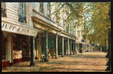 Tunbridge Wells Postcard Kent The Pantiles LOCAL PUBLISHER