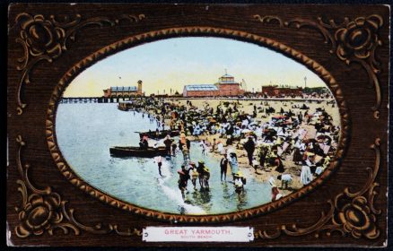 Great Yarmouth Vintage 1912 Postcard