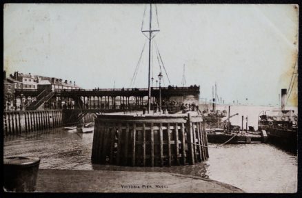 Hull Victoria Pier 1904 Antique Postcard