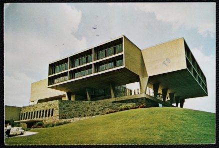 Milwaukee War Memorial Postcard 1978