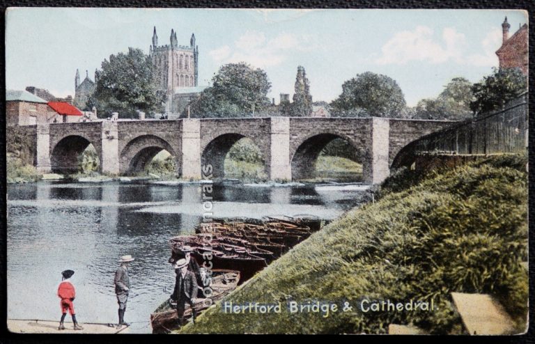 Hertford Bridge Cathedral Vintage Postcard