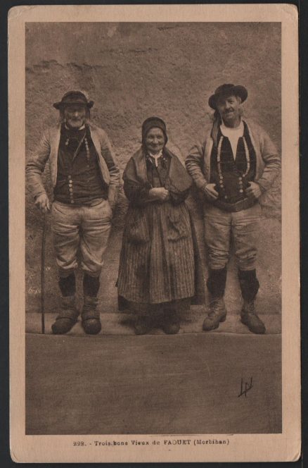 Trois bons Vieux du FAOUET Postcard