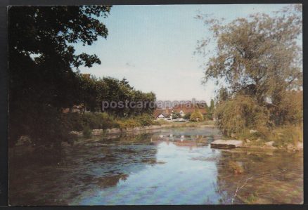 Tonbridge Matfield Green Kent Postcard