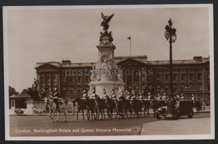 Buckingham Palace Queen Victoria Postcard