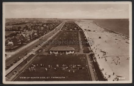 Great Yarmouth Real Photo 1953 Postcard