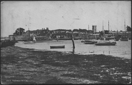Yarmouth Isle Of Wight Vintage Postcard